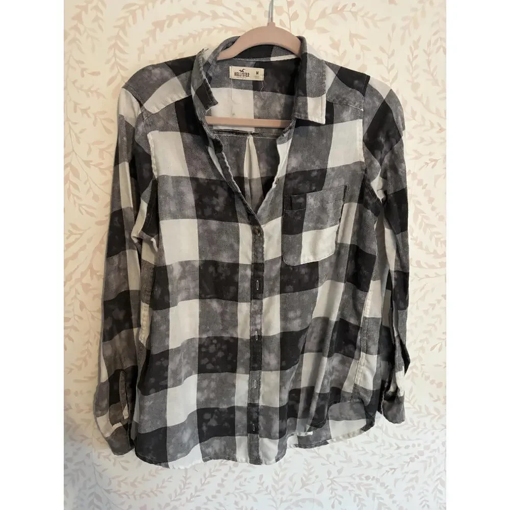 Hollister Women's Black and White Checkered Acid Wash Button-Up Shirt Size M - Picture 1 of 5